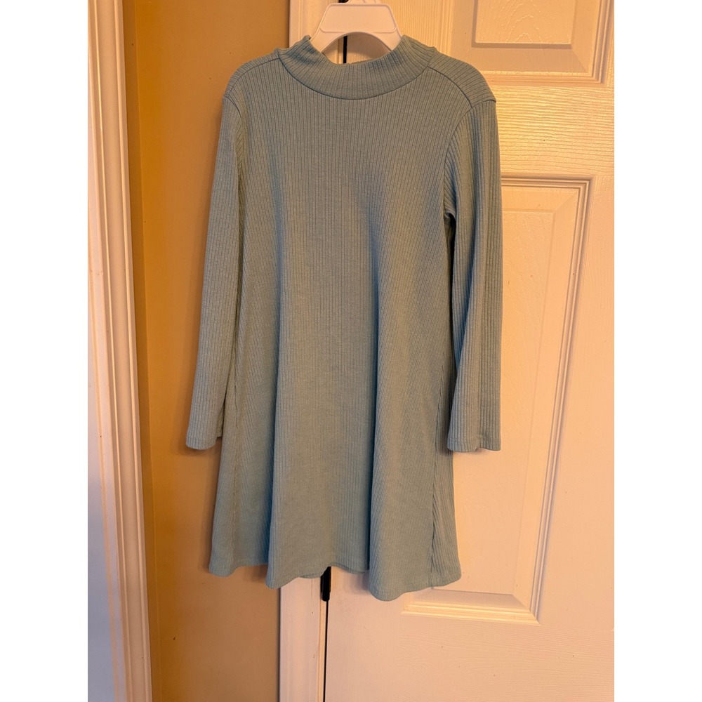 Long sleeve turquoise dress